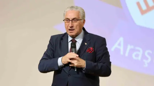 Prof. Dr. İsmail Hakkı Aydın, ERÜ öğrencileri ile buluştu