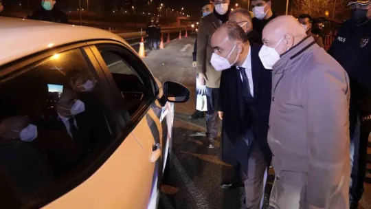 Protokolden polis ve jandarmaya 'yılbaşı' ziyareti