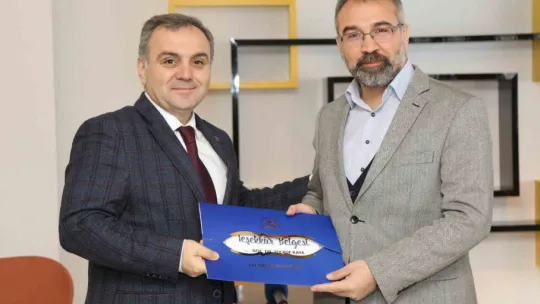 Rektör Altun'dan deprem bölgesinde çalışmalara katılan öğretim üyelerine teşekkür