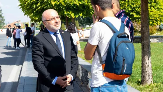 Rektör Karamustafa öğrencilerle buluştu