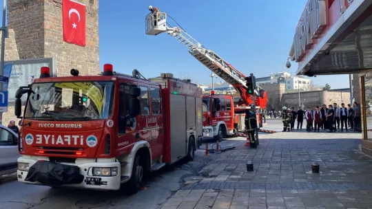 Restoranda çıkan baca yangını söndürüldü