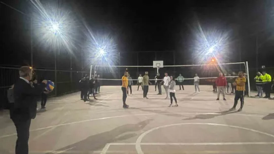 Sakaltutan Mahallesi'nde dostluk ve spor bir arada