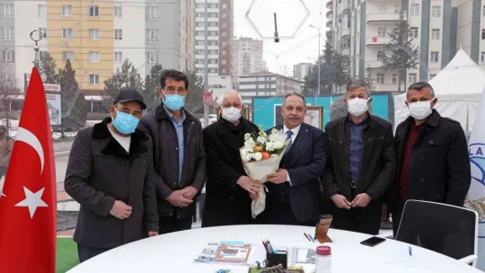 Şeffaf Oda'da renkli görüntüler