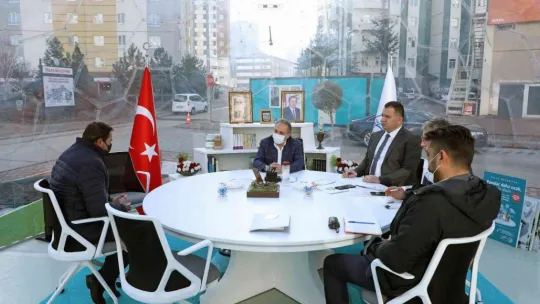 Şeffaf Oda'da yüzler gülüyor