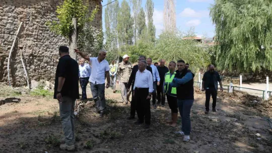 Sel bölgesinde çalışmalar aralıksız sürüyor