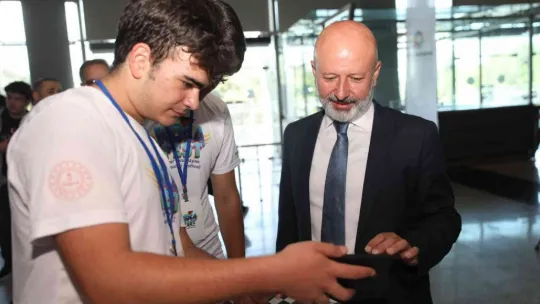 Sınır tanımayan teknoloji festivali 'Kocafest'te gençlerin hayalleri gerçekleşiyor