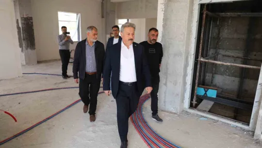 Şirintepe Mahallesinin kütüphanesi ve İkinci Bahar Evi'nde sona doğru