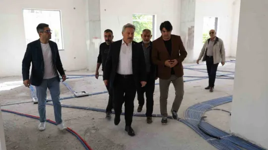 Şirintepe Mahallesinin kütüphanesi ve İkinci Bahar Evi'nde sona doğru