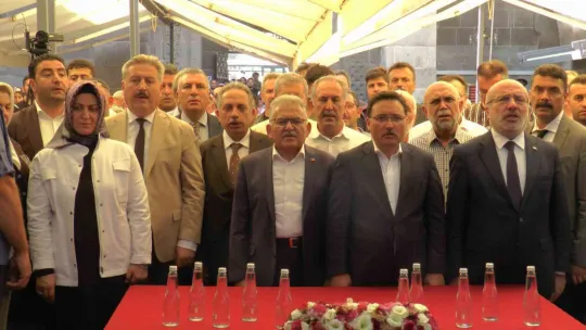 Sırrı çözülemeyen 'tılsımlı gömlekler' Kayseri'de sergilendi