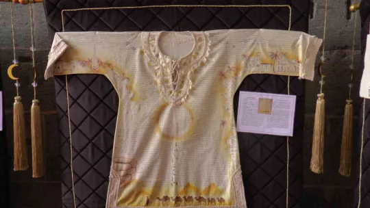 Sırrı çözülemeyen 'tılsımlı gömlekler' Kayseri'de sergilendi