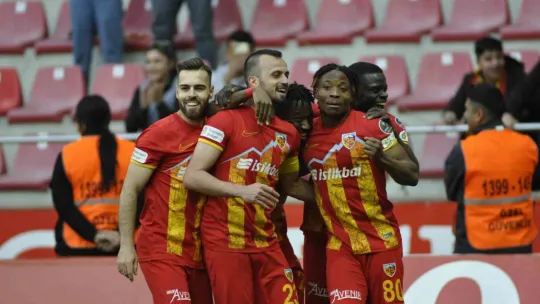Spor Toto Süper Lig: Kayserispor: 3 - Ümraniyespor: 1 (Maç sonucu)