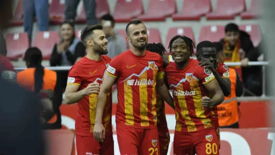 Spor Toto Süper Lig: Kayserispor: 3 - Ümraniyespor: 1 (Maç sonucu)