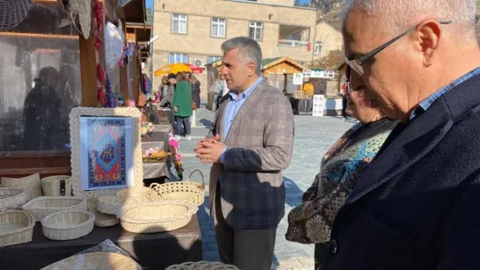 Talas 'Maharetli Eller Kadın Üretici Pazarı'na İlgi Büyük