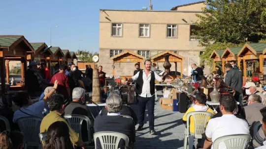 Talas Antika Pazarı Ramazan'da da hız kesmeden devam ediyor