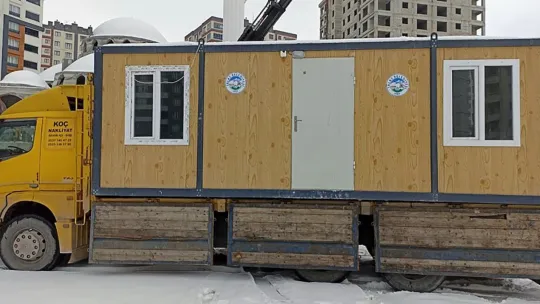 Talas, Deprem Bölgesinde Çok Yönlü Çalışıyor