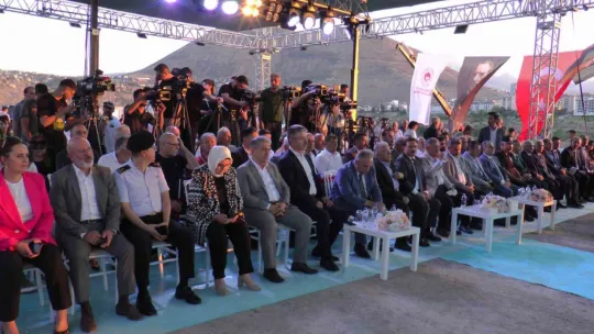 Talas'ın 100 bin metrekarelik Millet Bahçesi'nin temeli atıldı