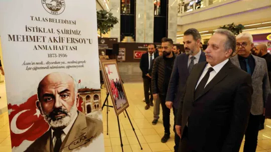 Talas, Mehmet Akif'i sergiyle andı