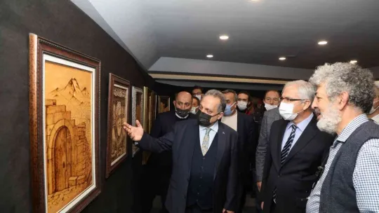 Talas'ta 'Kuşaklararası' Resim Sergisi açıldı