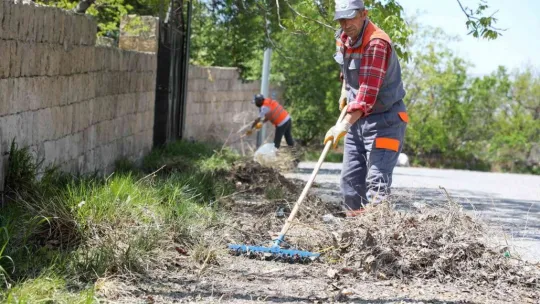 Talas'ta erken bahar temizliği