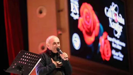 Talas'ta gül kokulu gece