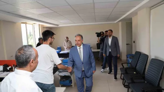 Talas'ta mesai bayramlaşma ile başladı