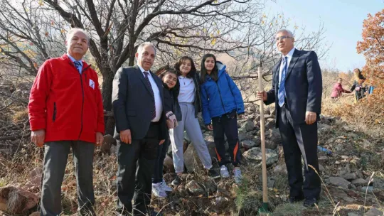 Talas'ta şenlik gibi ağaçlandırma günü