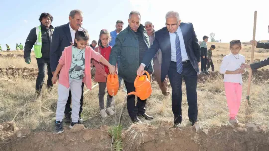 Talas'ta topyekun Ağaçlandırma Günü etkinliği