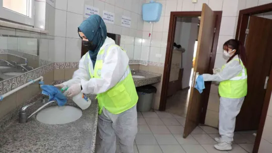 Talas'taki okullarda ara tatil temizliği