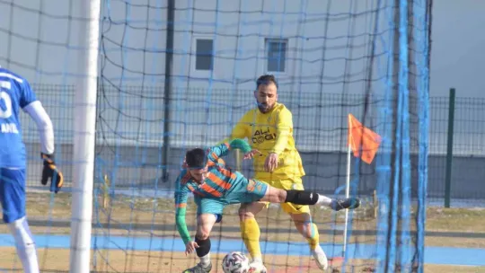 Talasgücü Belediyespor ilk yarıyı namağlup lider tamamladı