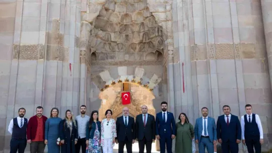 Tarihi Kervansaray'da KAYÜ Bünyan MYO'nun Akademik Kurul Toplantısı yapıldı