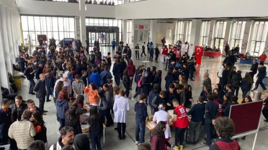 Tekden Lisesi'nden örnek davranış