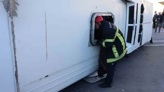 İşçi servisine tır çarptı, can pazarı yaşandı: 33 yaralı