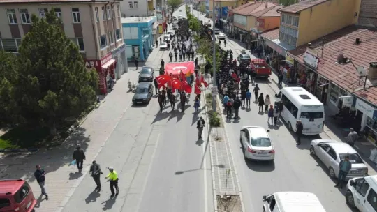 Tomarza'da 'Gençlik Yürüyüşü' coşkuyla yapıldı