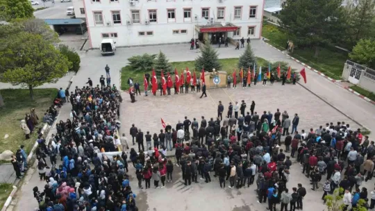 Tomarza'da 'Gençlik Yürüyüşü' coşkuyla yapıldı