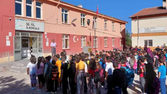 Tomarza'da 4 bin 432 öğrenci ders başı yaptı