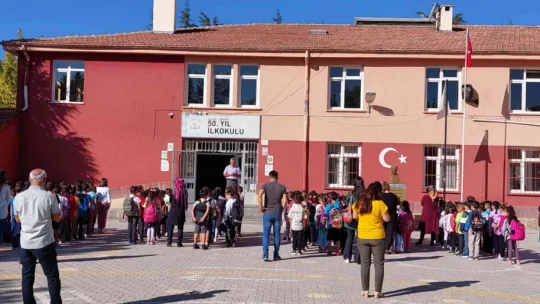 Tomarza'da 4 bin 432 öğrenci ders başı yaptı