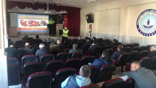 Tomarza'da öğrenci servis şoförlerine eğitim verildi