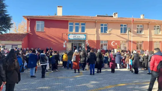 Tomarza'da Öğrencilerin Karne Heyecanı