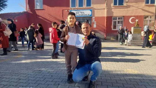 Tomarza'da Öğrencilerin Karne Heyecanı