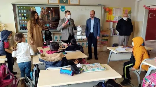 Tomarza'da öğretmen ve öğrencilere afet farkındalık eğitimi verildi