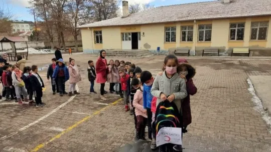 Tomarza'da öğretmen ve öğrencilere afet farkındalık eğitimi verildi