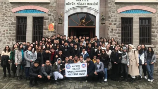 Tomarzalı öğrenciler Anıtkabir'i ziyaret etti