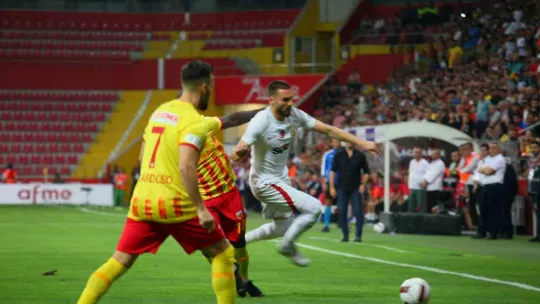 Trendyol Süper Lig: Kayserispor: 0 - Galatasaray: 0 (Maç devam ediyor)