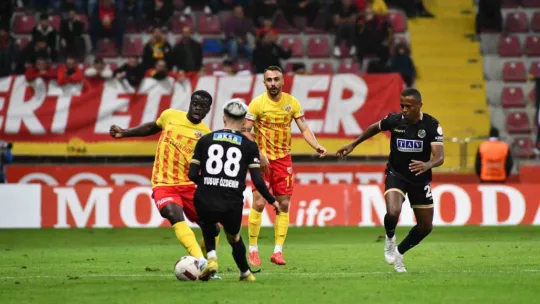 Süper Lig'de Alanyaspor Karşısında Kayserispor 3 puan aldı