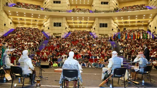 Turan Ethno- Folk Ensemble ERÜ'de sahne aldı