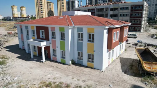 Türkiye'de en Çok Okul Yapan Melikgazi'de Okul Yapımları Devam Ediyor