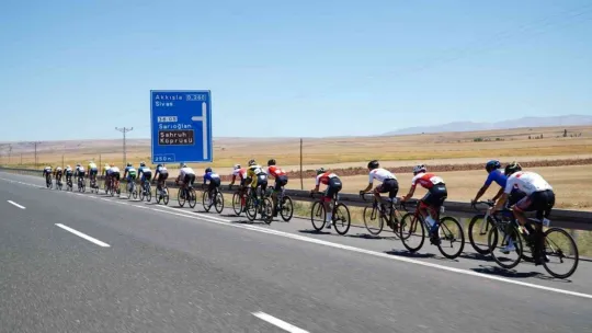 Uluslararası Yol Bisiklet Yarışları Grand Prix Erciyes Etabı başladı