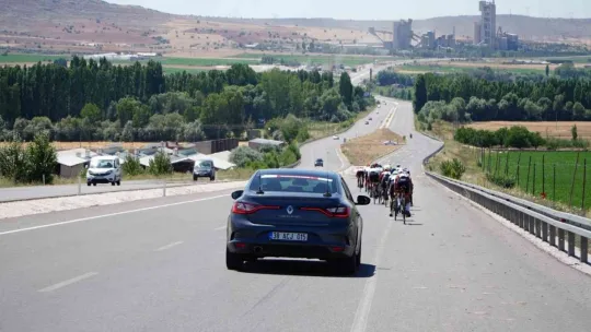 Uluslararası Yol Bisiklet Yarışları Grand Prix Erciyes Etabı başladı