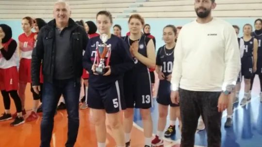 Üniversiteler Basketbol Kadınlar 2. Lig maçlarında Hacı Bektaş Veli Üniversitesi şampiyon oldu
