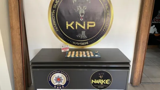 Midesinde uyuşturucu saklayan 2 kişi kıskıvrak yakalandı